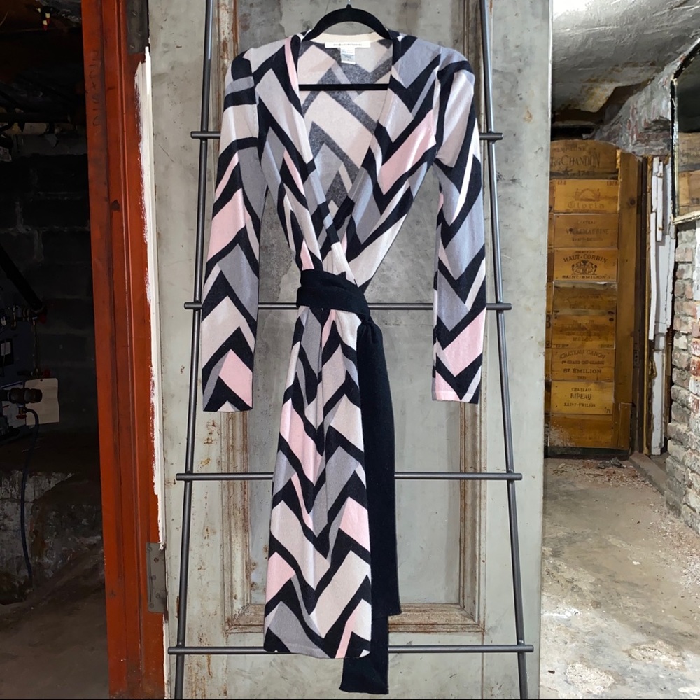 Diane von Furstenberg Cashmere Wrap Linda Dress - Picture 1 of 8